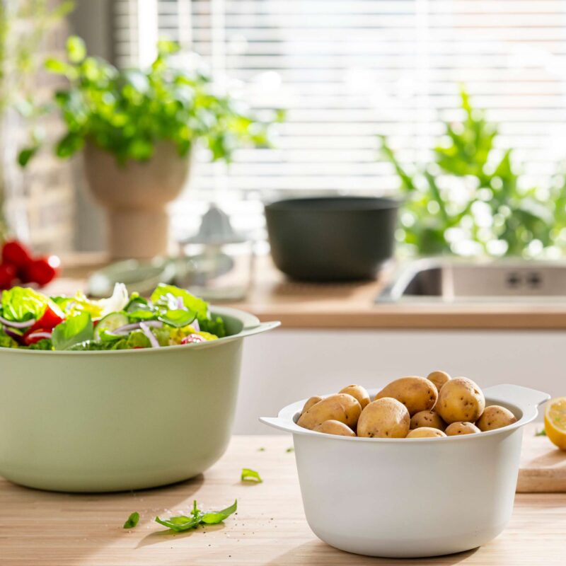 BergHOFF colander and prep bowls