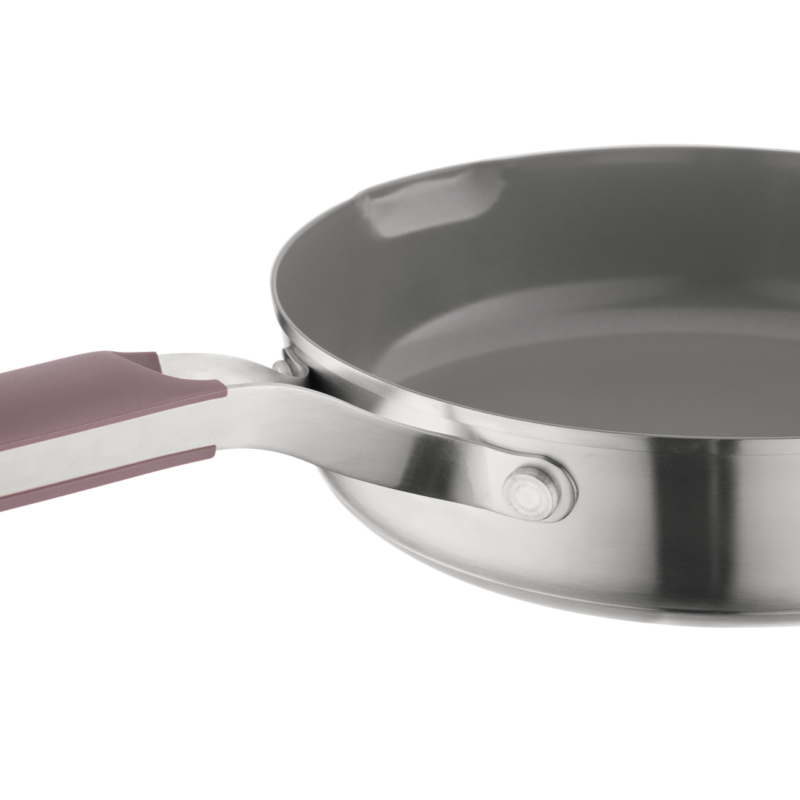 BergHOFF Elements frying pan handle detail