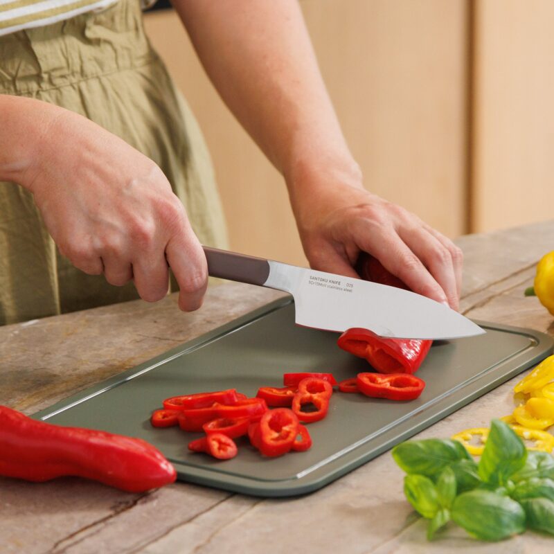 BergHOFF santoku knife in use